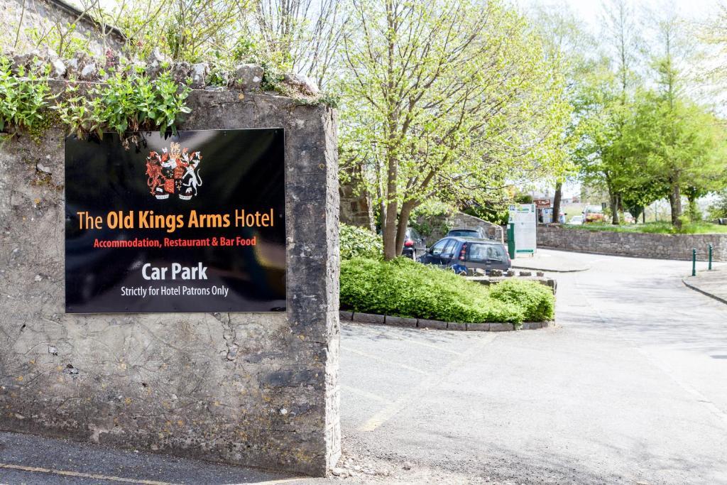 Old Kings Arms Hotel Pembroke Exteriör bild