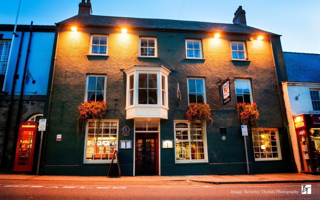 Old Kings Arms Hotel Pembroke Exteriör bild